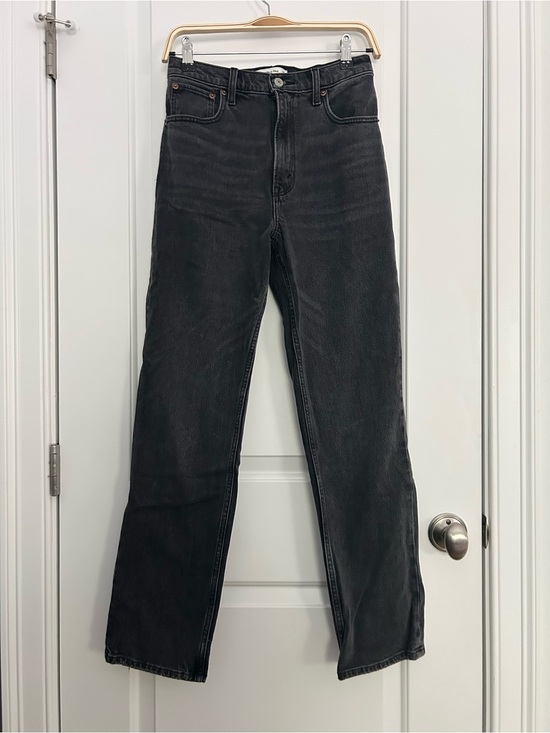 Abercrombie & Fitch Denim - Abercrombie The 90s Straight Ultra High Rise Black Jeans